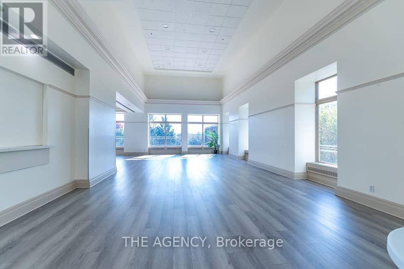 903 - 18 Lee Centre Drive, Toronto, photo 2