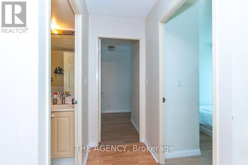 903 - 18 Lee Centre Drive, Toronto, photo 7