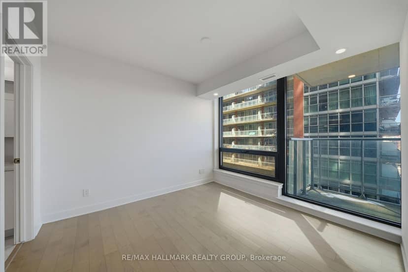 1407 - 180 George Street — photo 39 of 40
