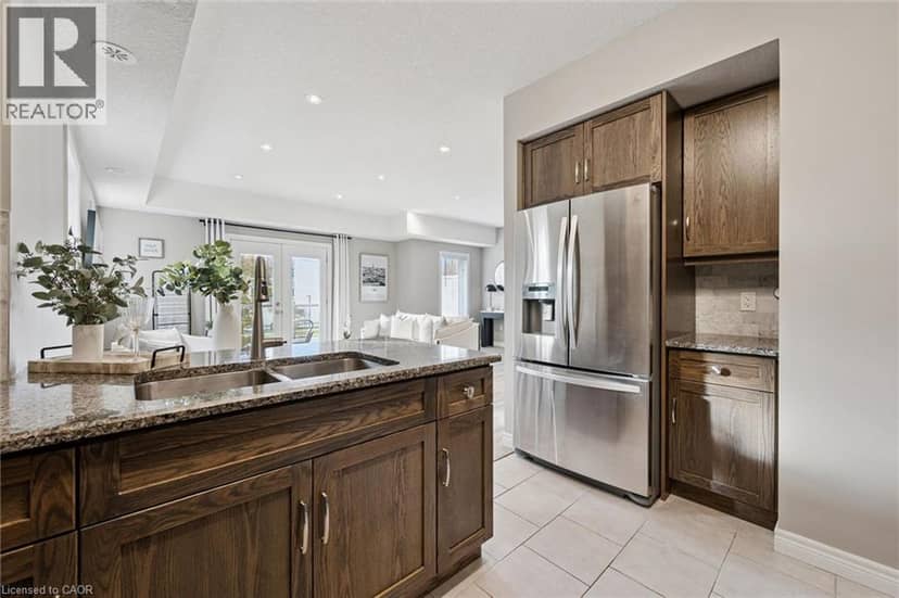 1114 FAIRWAY Road N Unit# B — photo 11 of 24