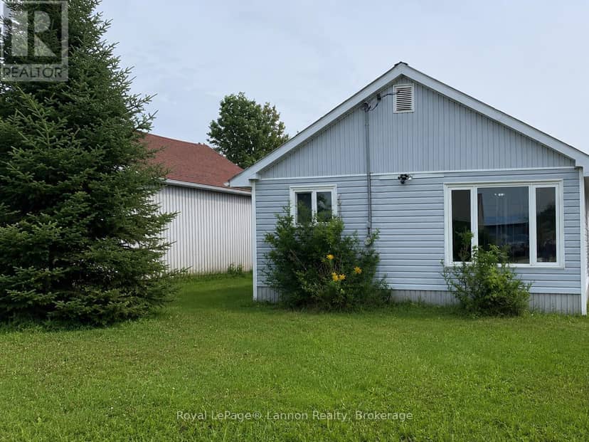 123 Burns Street, Atikokan