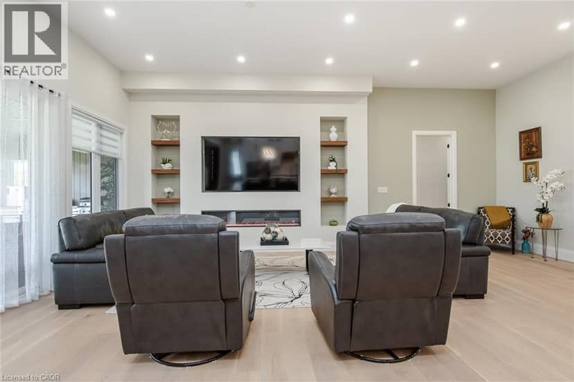 6780 Wellington Rd 10 — photo 14 of 40