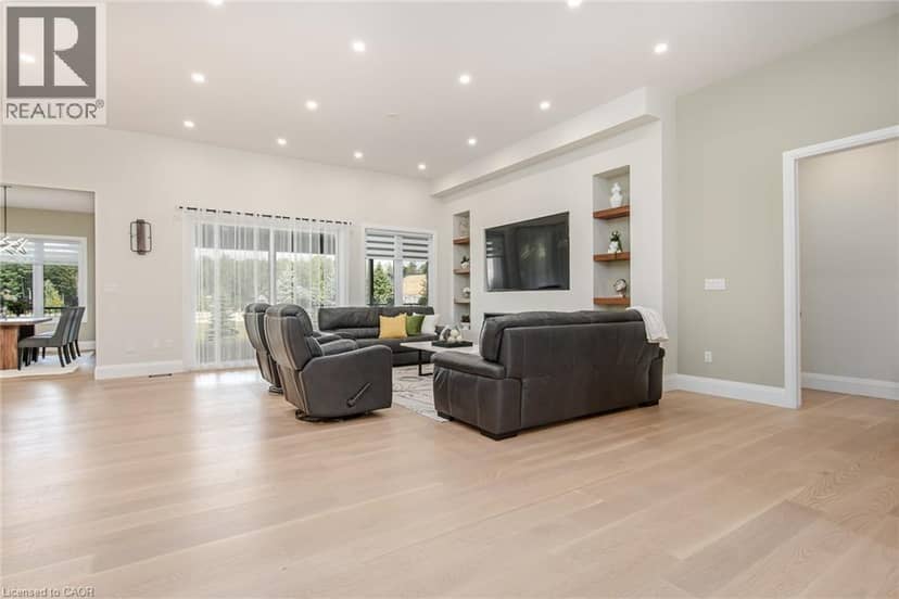 6780 Wellington Rd 10 — photo 13 of 40