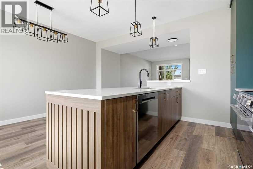 7673 Walsh AVENUE — photo 13 of 37
