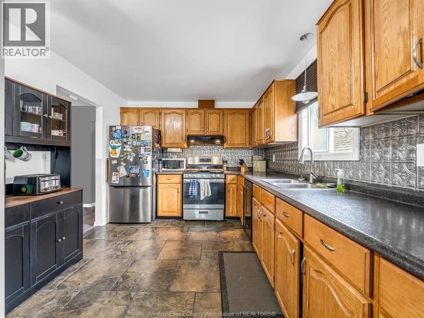 910 William Street — photo 17 of 40