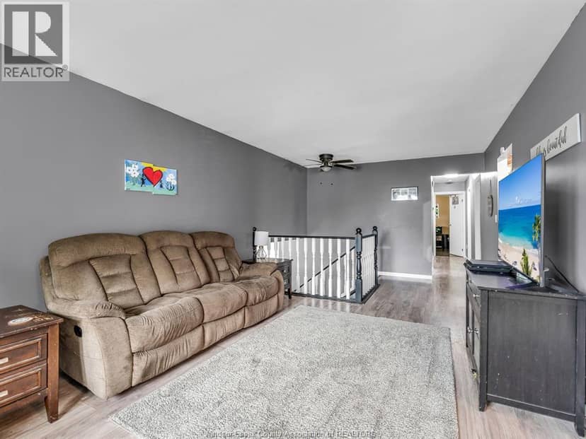 910 William Street — photo 21 of 40