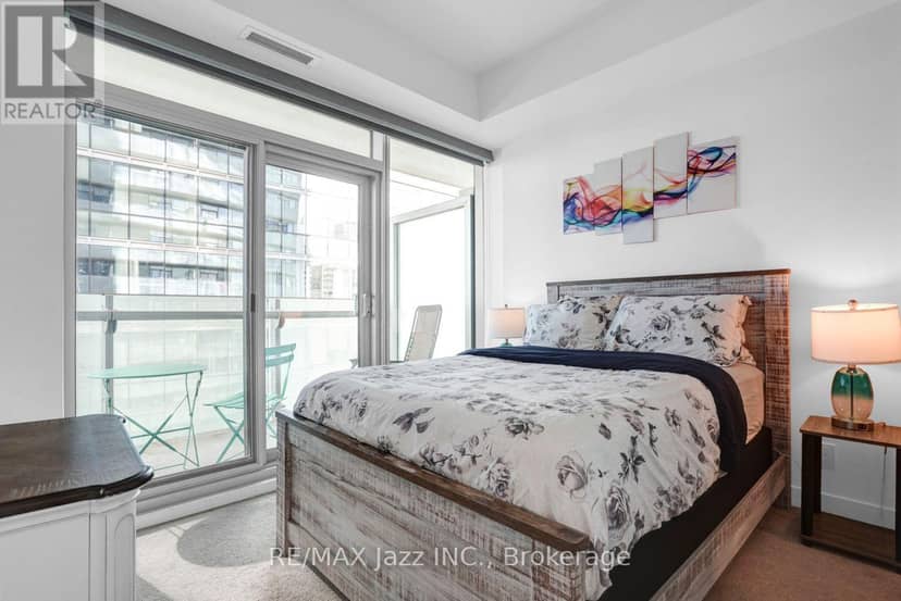 3808 - 14 York Street — photo 6 of 26