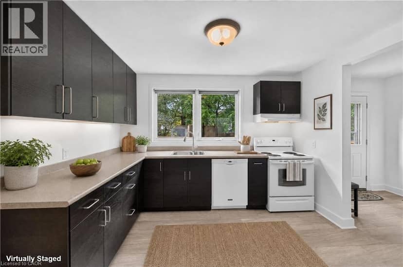 247 HOMEWOOD Avenue — photo 11 of 40