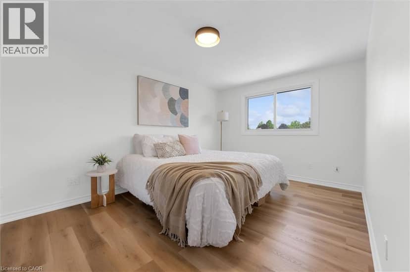 49 GROVE Avenue — photo 13 of 40