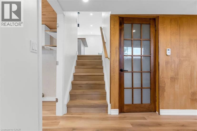 49 GROVE Avenue — photo 20 of 40