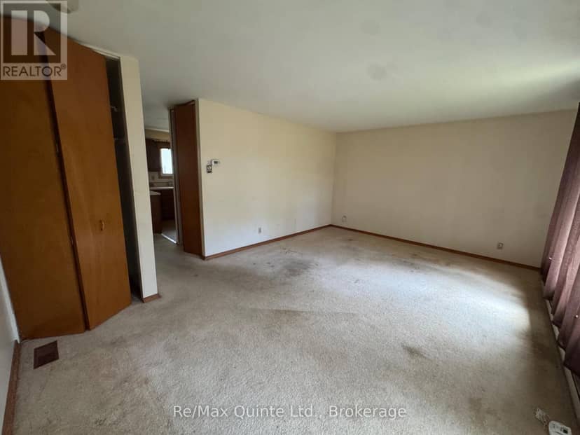 20 Ross Avenue — photo 14 of 25