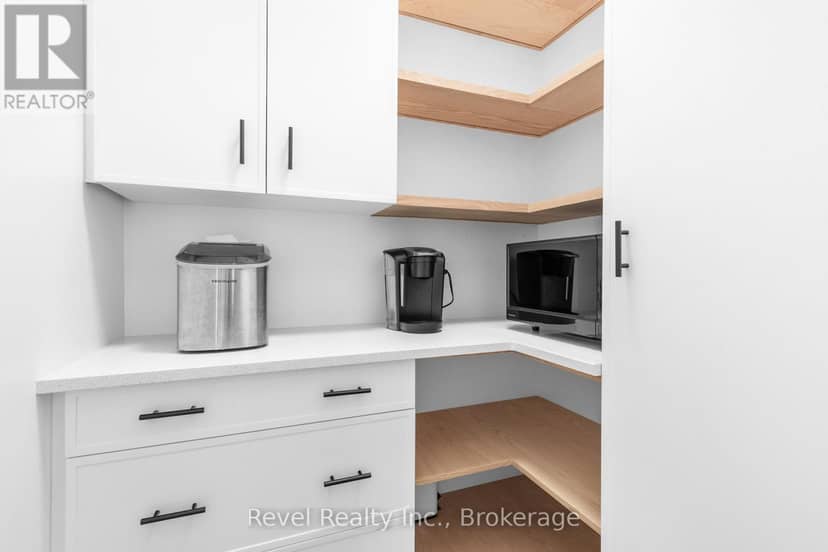 3 Bakogeorge Street — photo 19 of 40