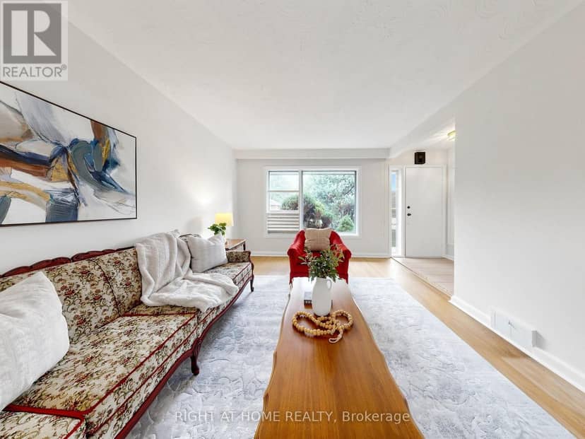 36 Joanna Drive E, Toronto, photo 4