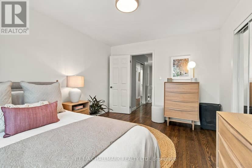 610 Coxwell Avenue — photo 21 of 40