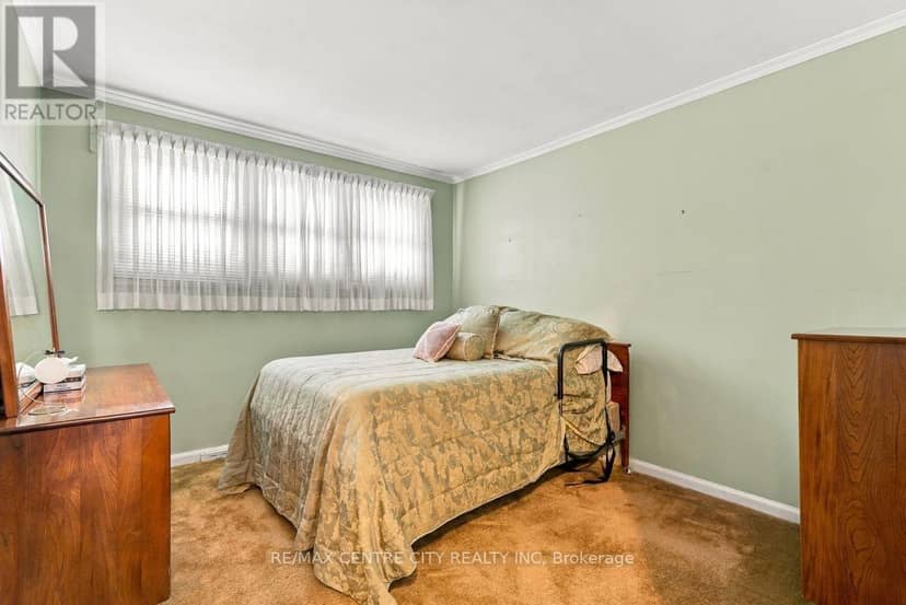 984 Fanshawe Park Road E — photo 18 of 40