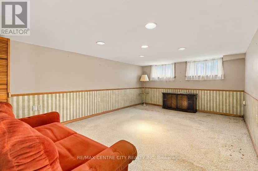 984 Fanshawe Park Road E — photo 26 of 40