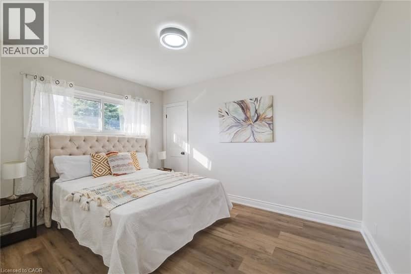 46 TRAYNOR Avenue — photo 17 of 40