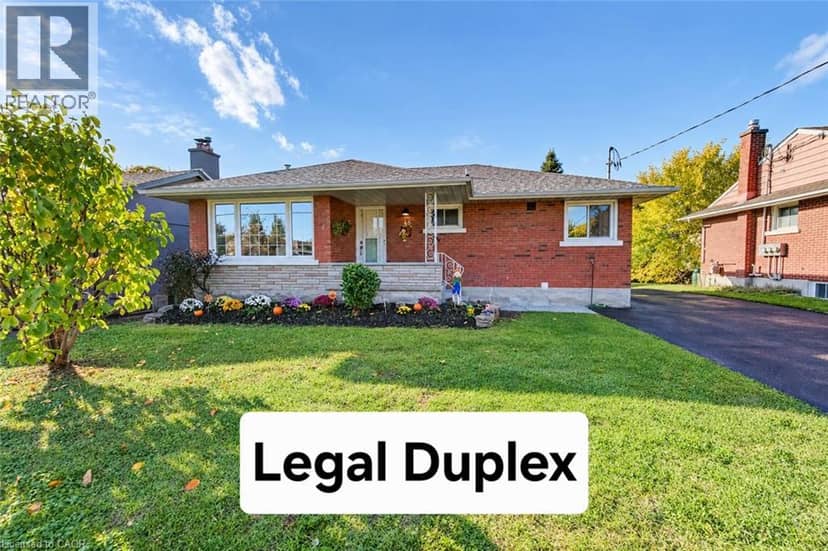 46 TRAYNOR Avenue — photo 1 of 40