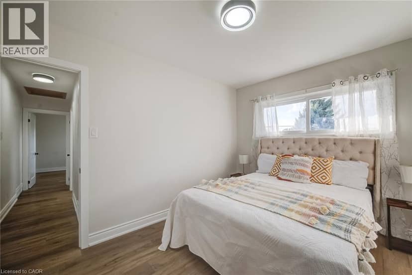 46 TRAYNOR Avenue — photo 18 of 40