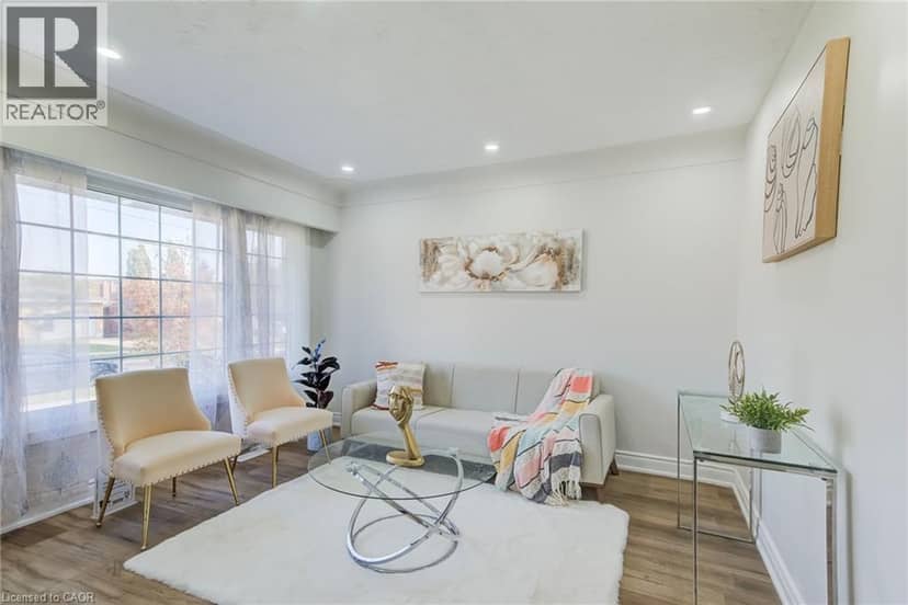 46 TRAYNOR Avenue — photo 7 of 40