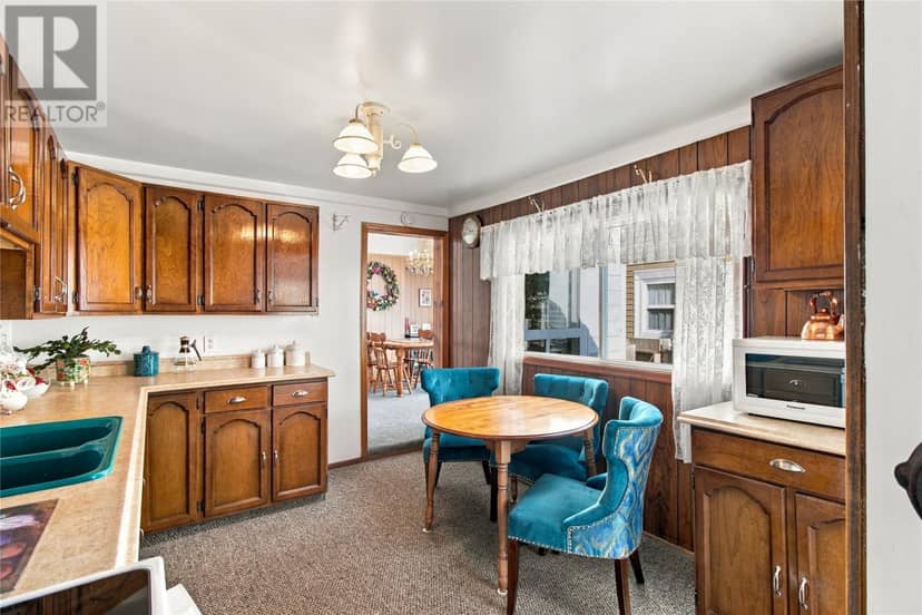 16 Cavell Avenue — photo 13 of 40