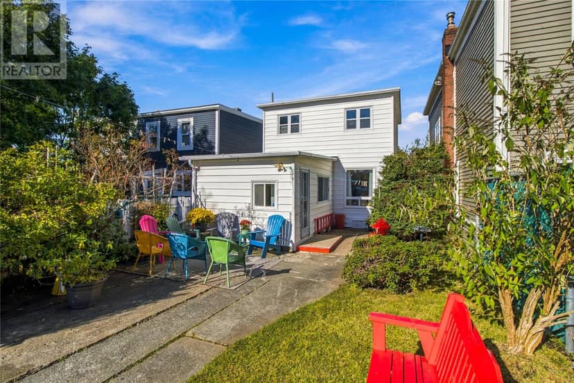 16 Cavell Avenue — photo 32 of 40