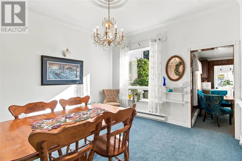 16 Cavell Avenue — photo 9 of 40