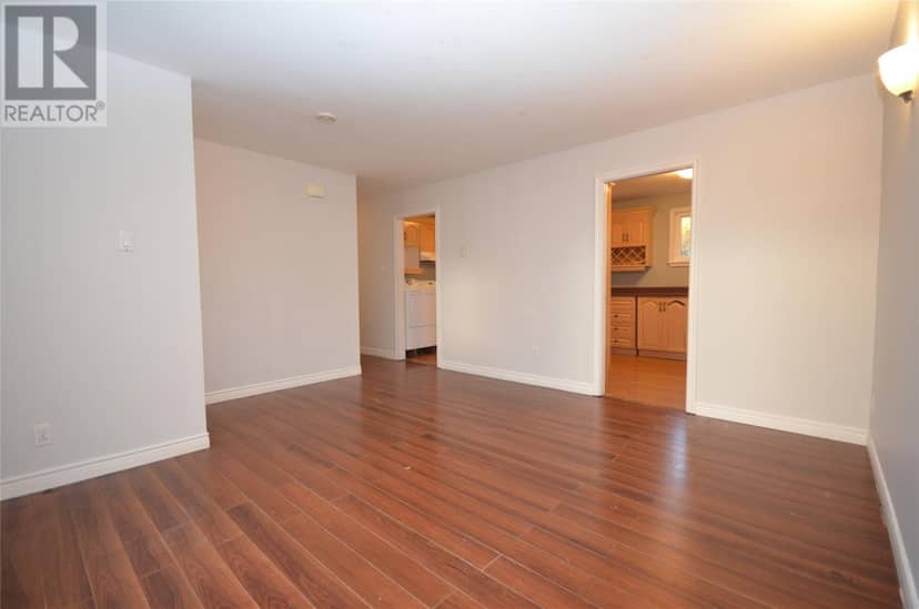 39 Kelliview Crescent — photo 5 of 40