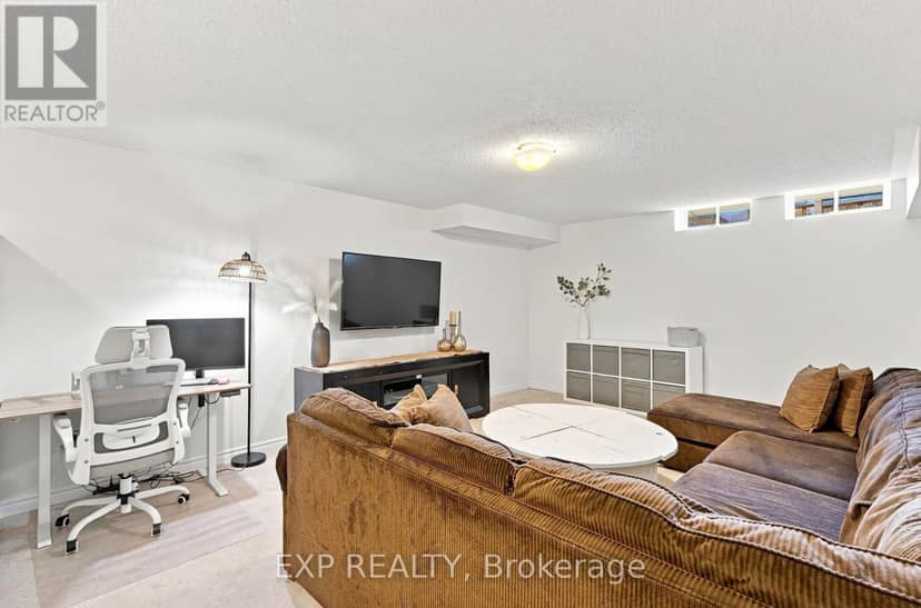 128 Chessington Avenue — photo 37 of 40