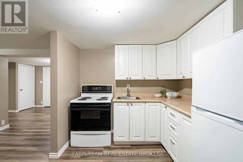 45 Bailey Crescent — photo 22 of 36