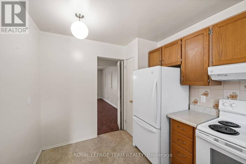 E - 73 Foxfield Drive — photo 10 of 38