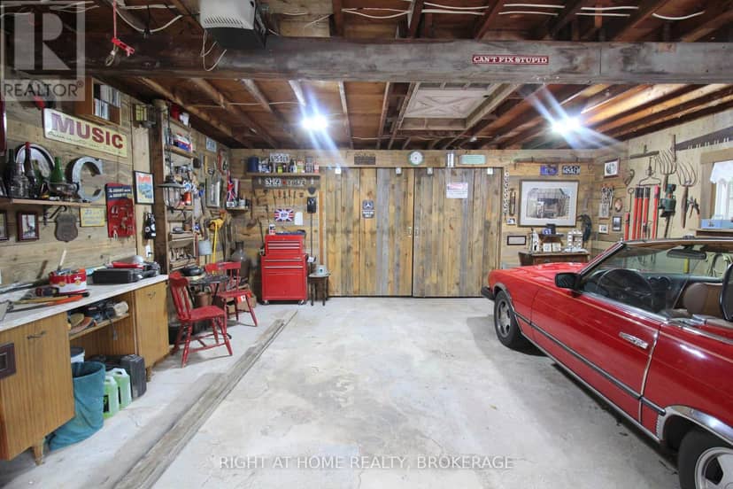 4108 Queen Victoria Street — photo 37 of 40