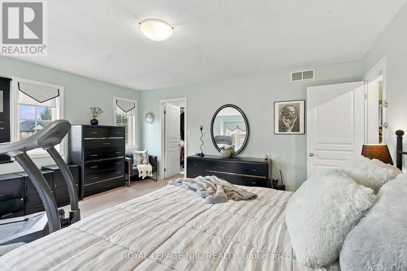 13 Flynn Court — photo 21 of 33