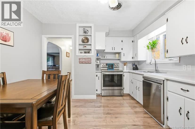 22 Bailey Avenue — photo 10 of 40