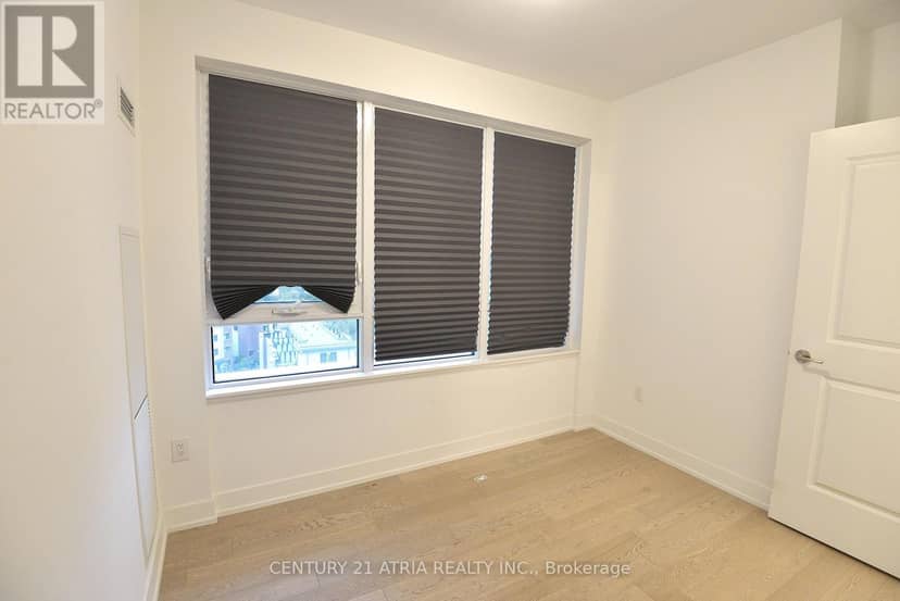 901 - 1063 Douglas McCurdy Common — photo 16 of 20