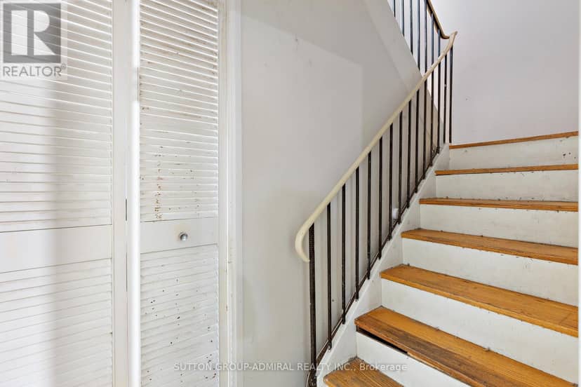 11 - 21 Four Winds Drive — photo 25 of 32