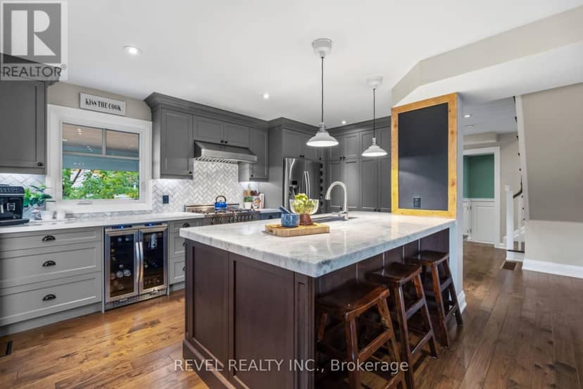 36 Earl Street, Mississauga, photo 3