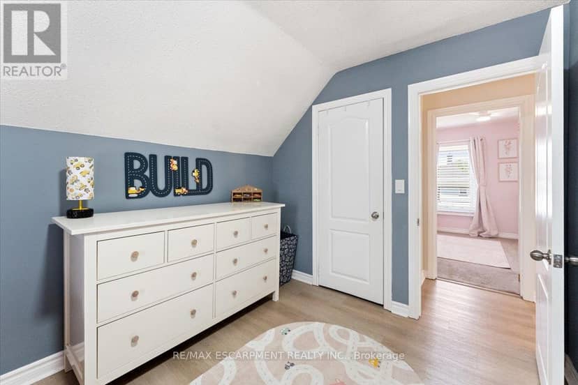 17 Craigmiller Avenue — photo 22 of 40