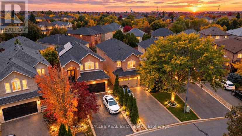35 Water Garden Lane, Vaughan