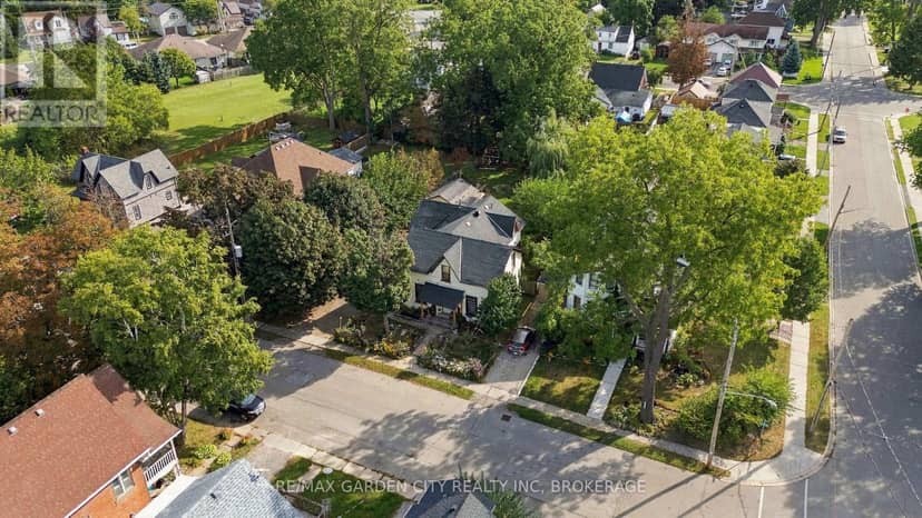 409-407 Maple Street — photo 15 of 21