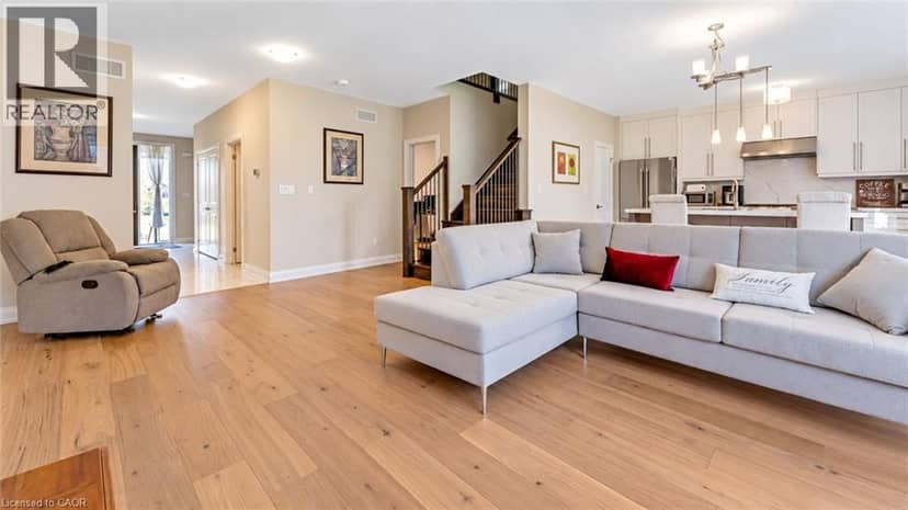 31 JACOB DETWEILLER Drive, Kitchener, photo 8