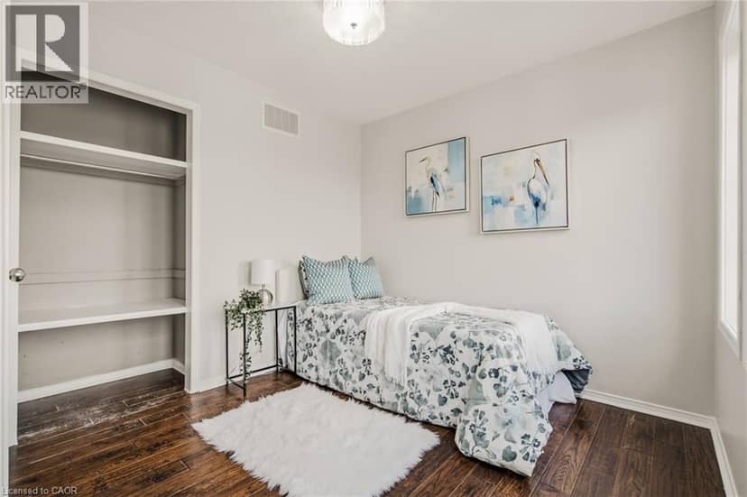 54 DUNCAN Avenue — photo 12 of 19