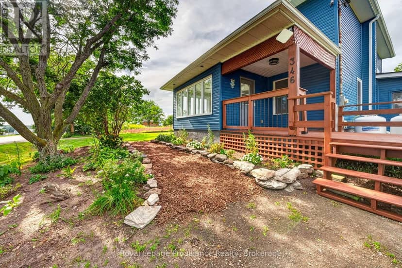 346 Gore Road, Prince Edward County, photo 2