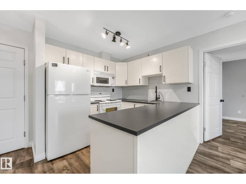 #408 4310 33 ST — photo 14 of 40