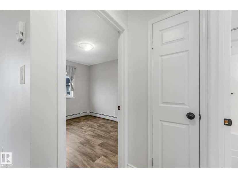 #408 4310 33 ST — photo 30 of 40