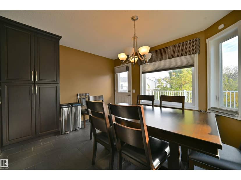 5304 155 AV NW — photo 14 of 40