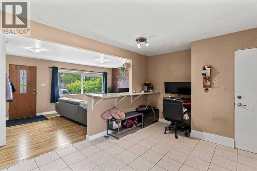 616 34 Avenue NE — photo 19 of 40