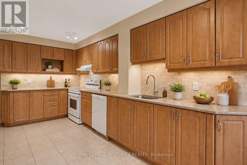 26 - 403 Stratas Circuit — photo 10 of 35