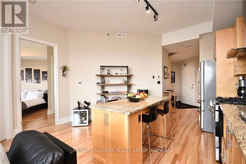 408 - 808 Bronson Avenue — photo 6 of 22