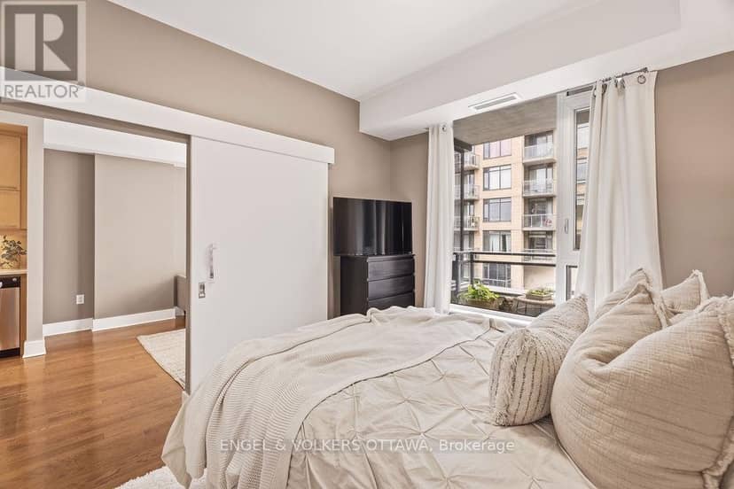 418 - 101 Richmond Road — photo 16 of 36